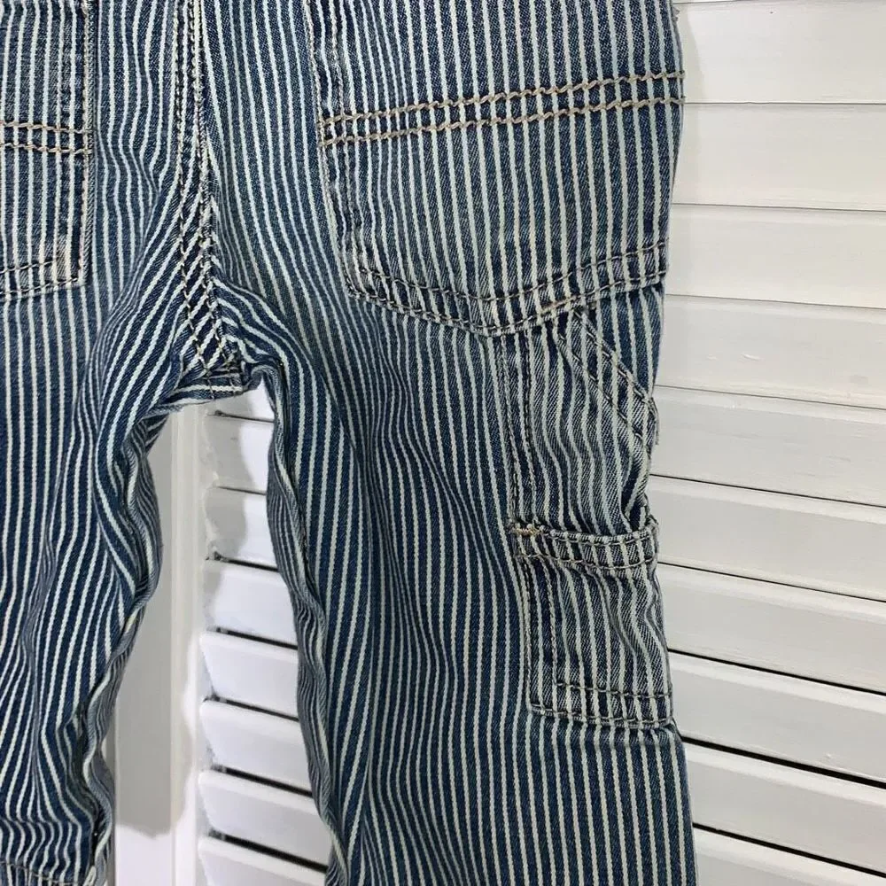 OSHKOSH b'gosh Blue Jean Striped Railroad Engineer Bib Overalls Boys‎ 6 Months